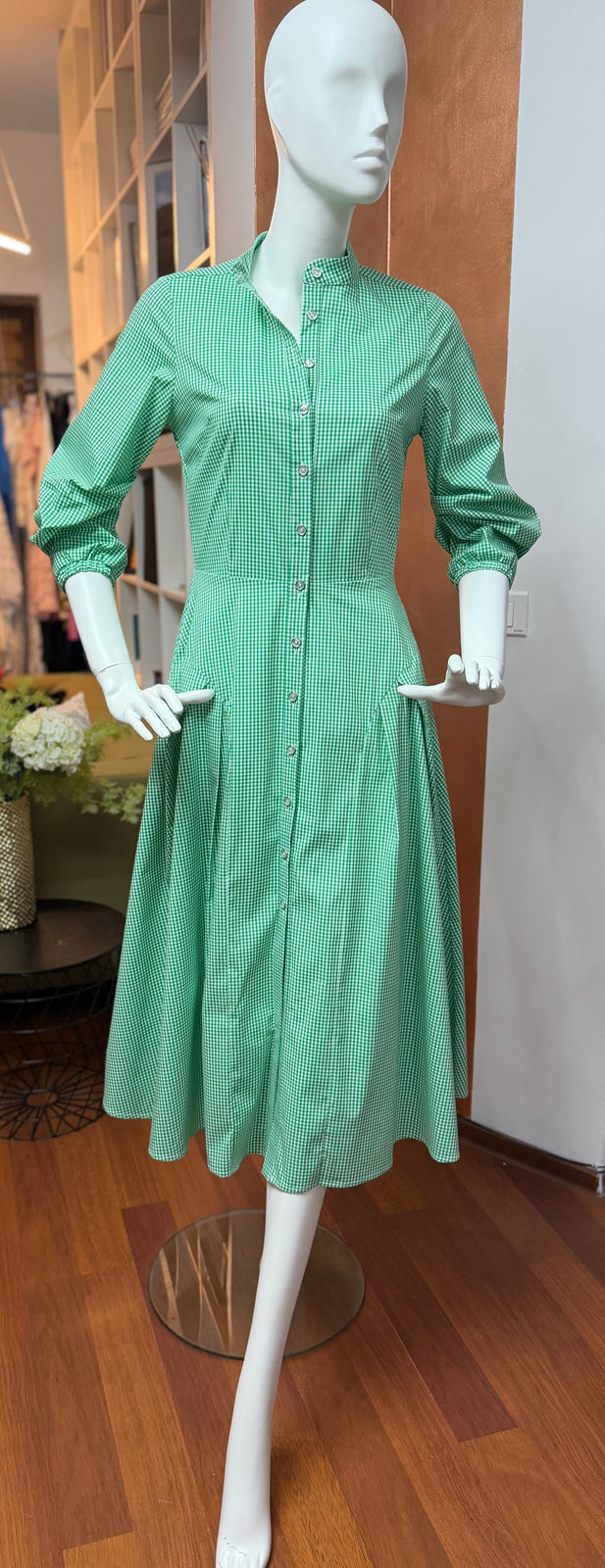 Load image into Gallery viewer, Midi white taffeta skirt