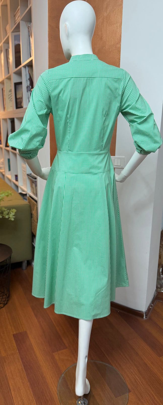 Load image into Gallery viewer, Midi white taffeta skirt