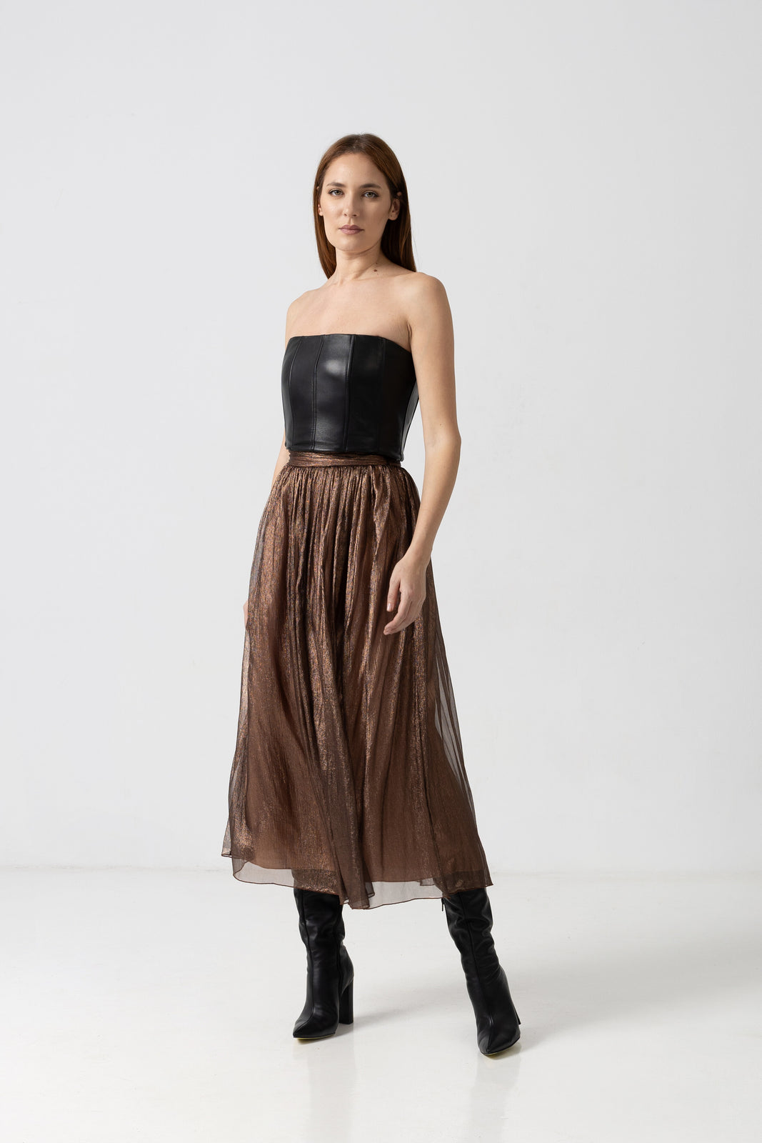 Incarca imaginea in galerie, Fusta midi din voal de matase cu folie metalica aplicata