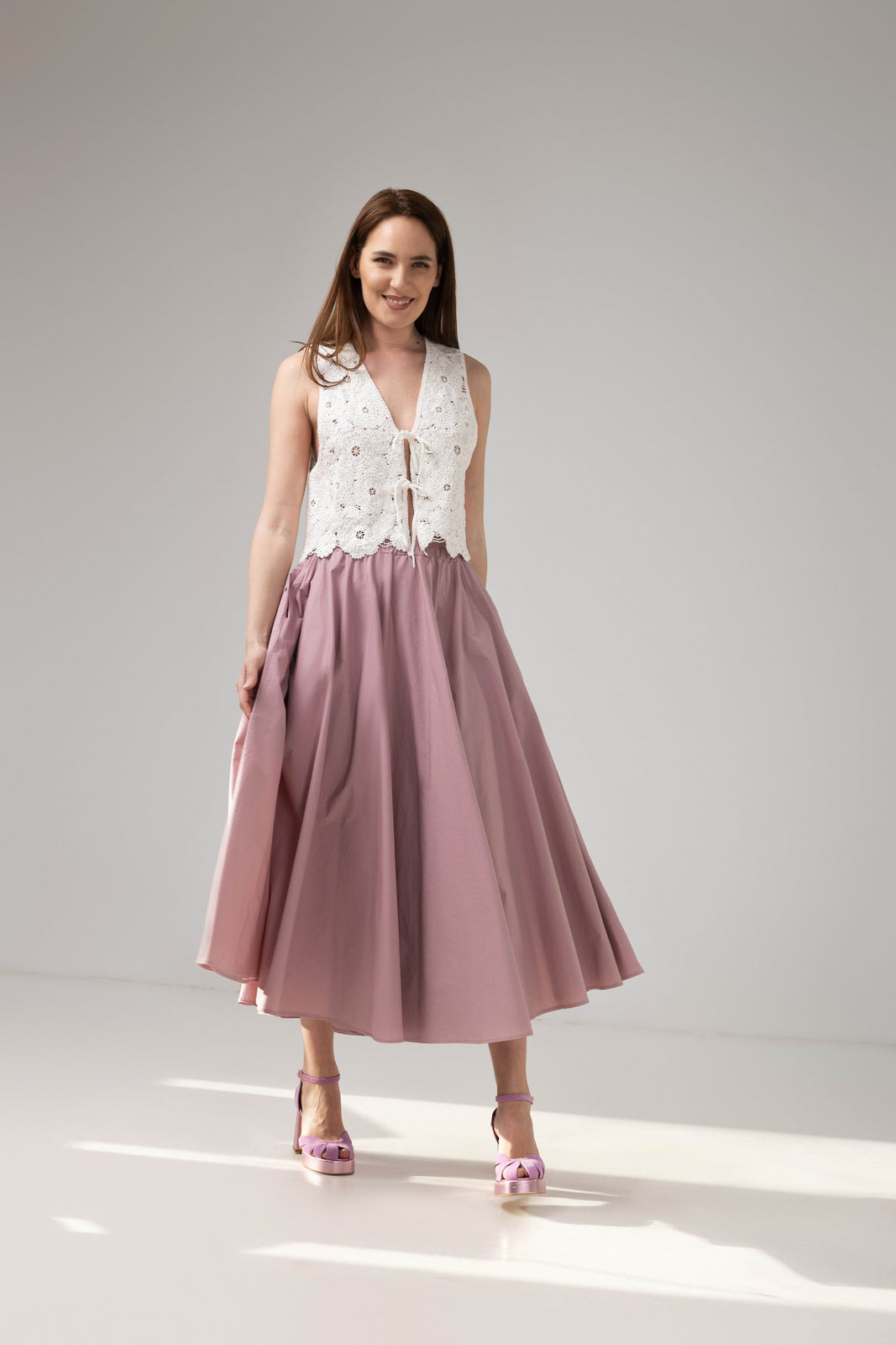 Load image into Gallery viewer, Yellow midi pleated skirt with elastic band