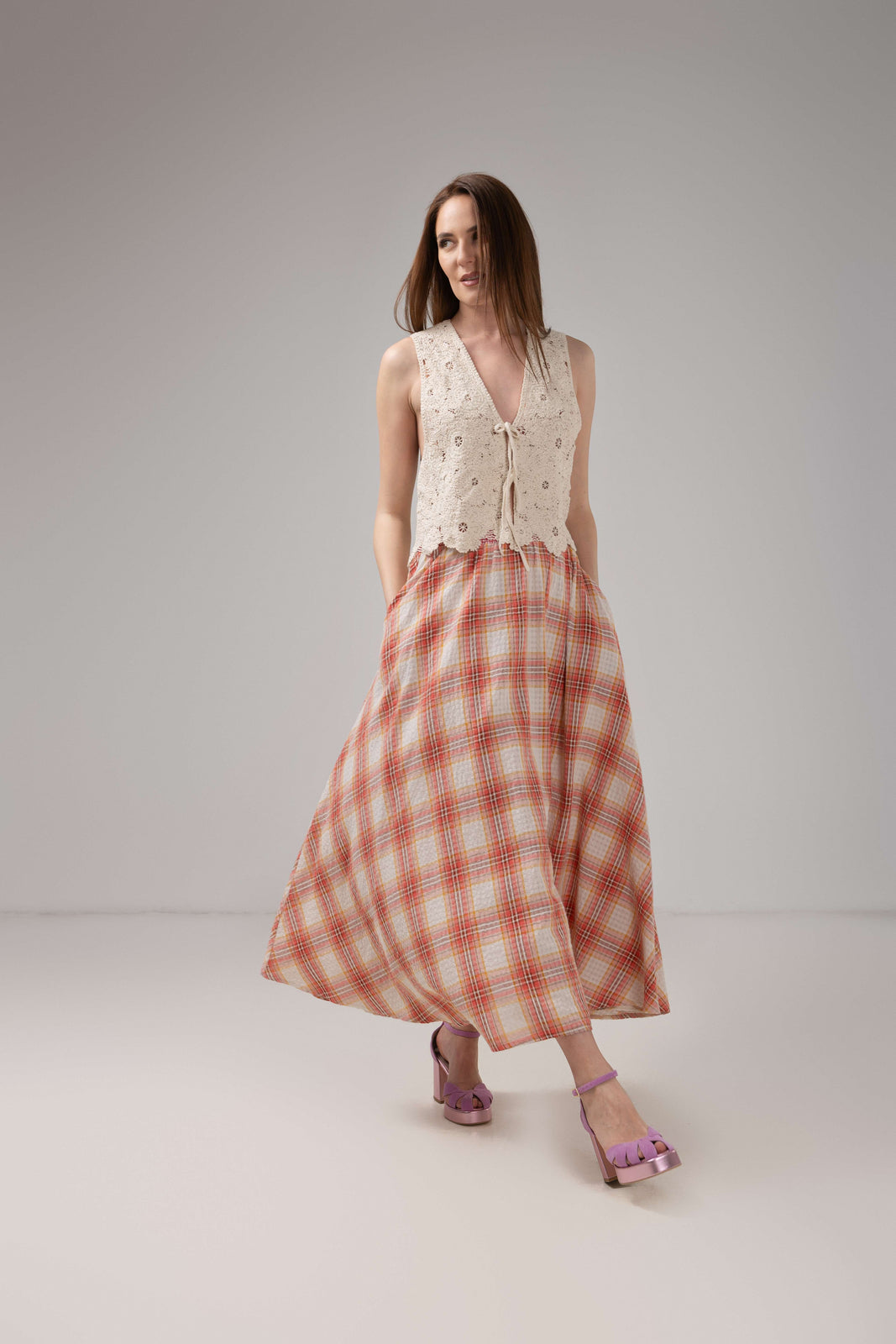 Load image into Gallery viewer, Yellow midi pleated skirt with elastic band
