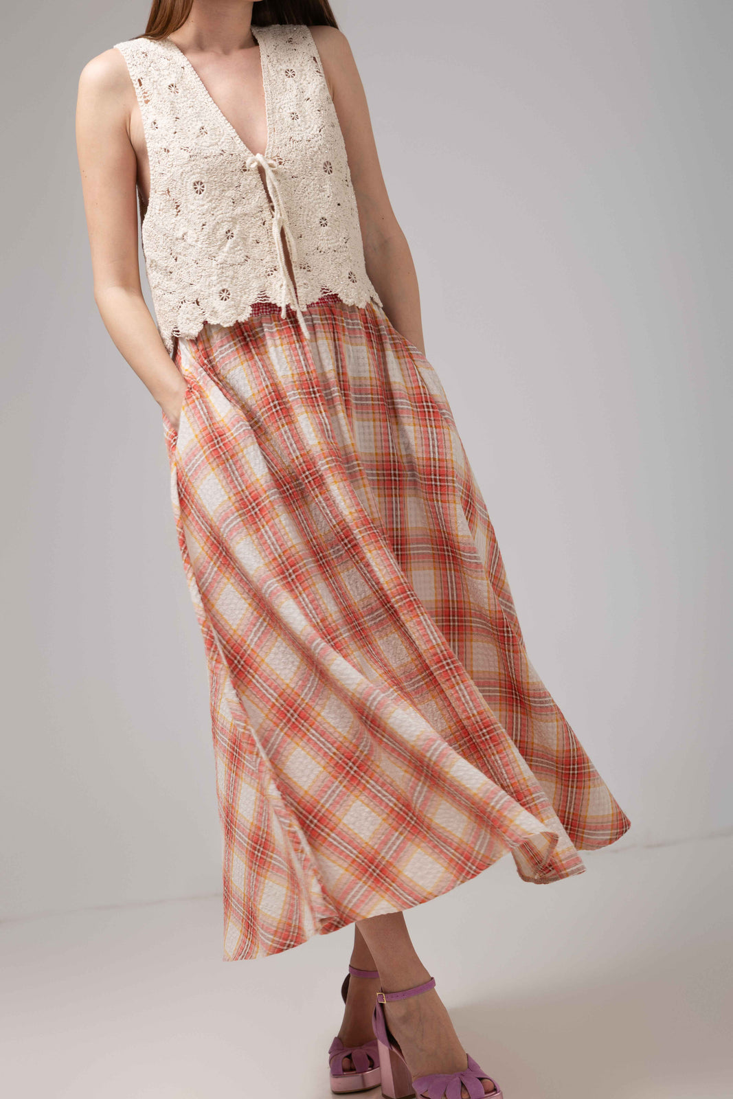 Load image into Gallery viewer, Yellow midi pleated skirt with elastic band