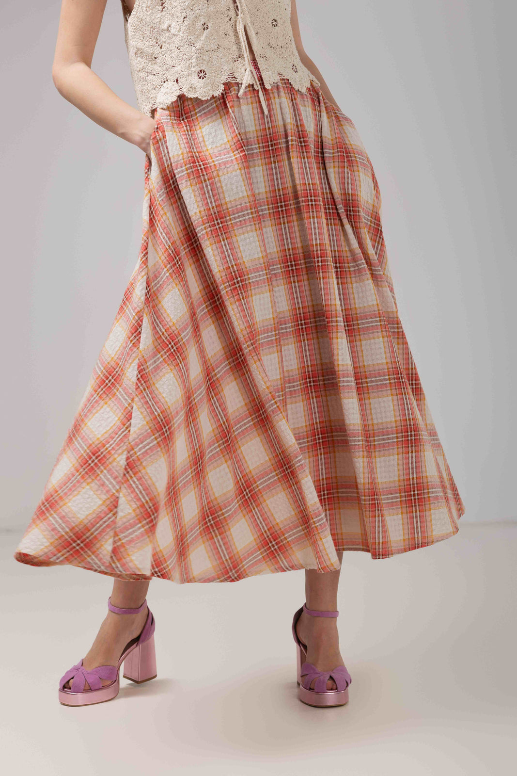 Load image into Gallery viewer, Yellow midi pleated skirt with elastic band