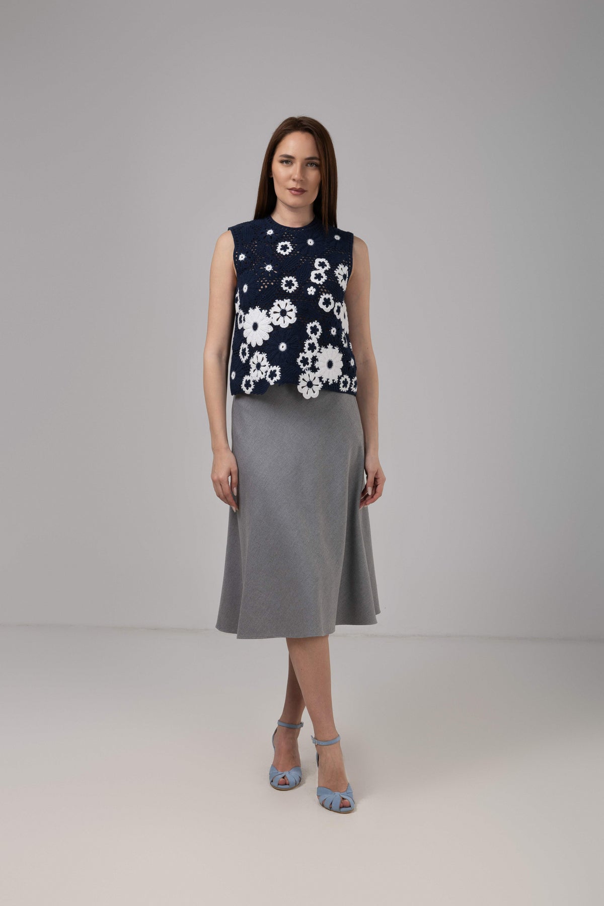 Yellow midi pleated skirt with elastic band