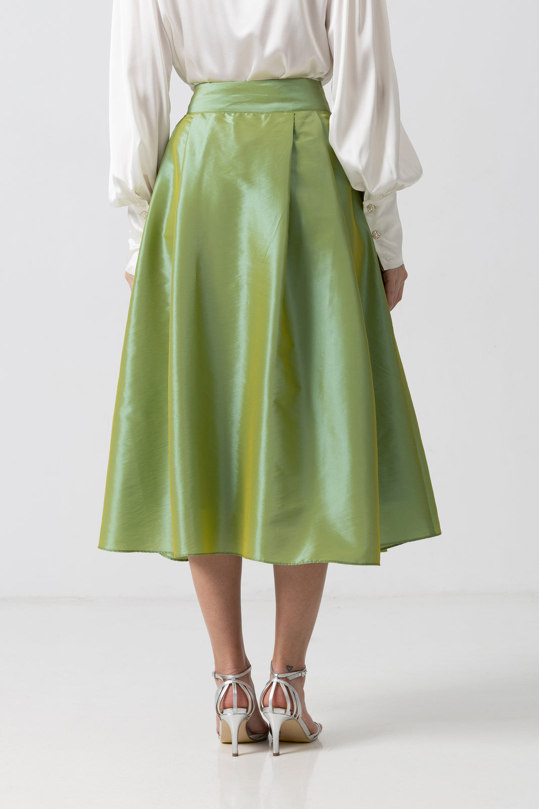 Load image into Gallery viewer, Midi white taffeta skirt