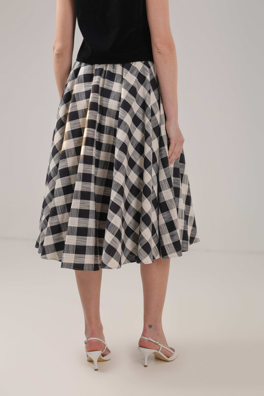Load image into Gallery viewer, Yellow midi pleated skirt with elastic band