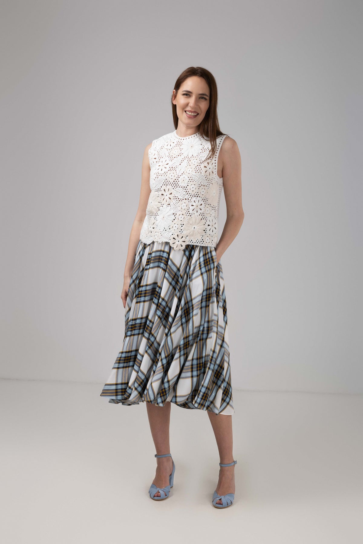 Yellow midi pleated skirt with elastic band