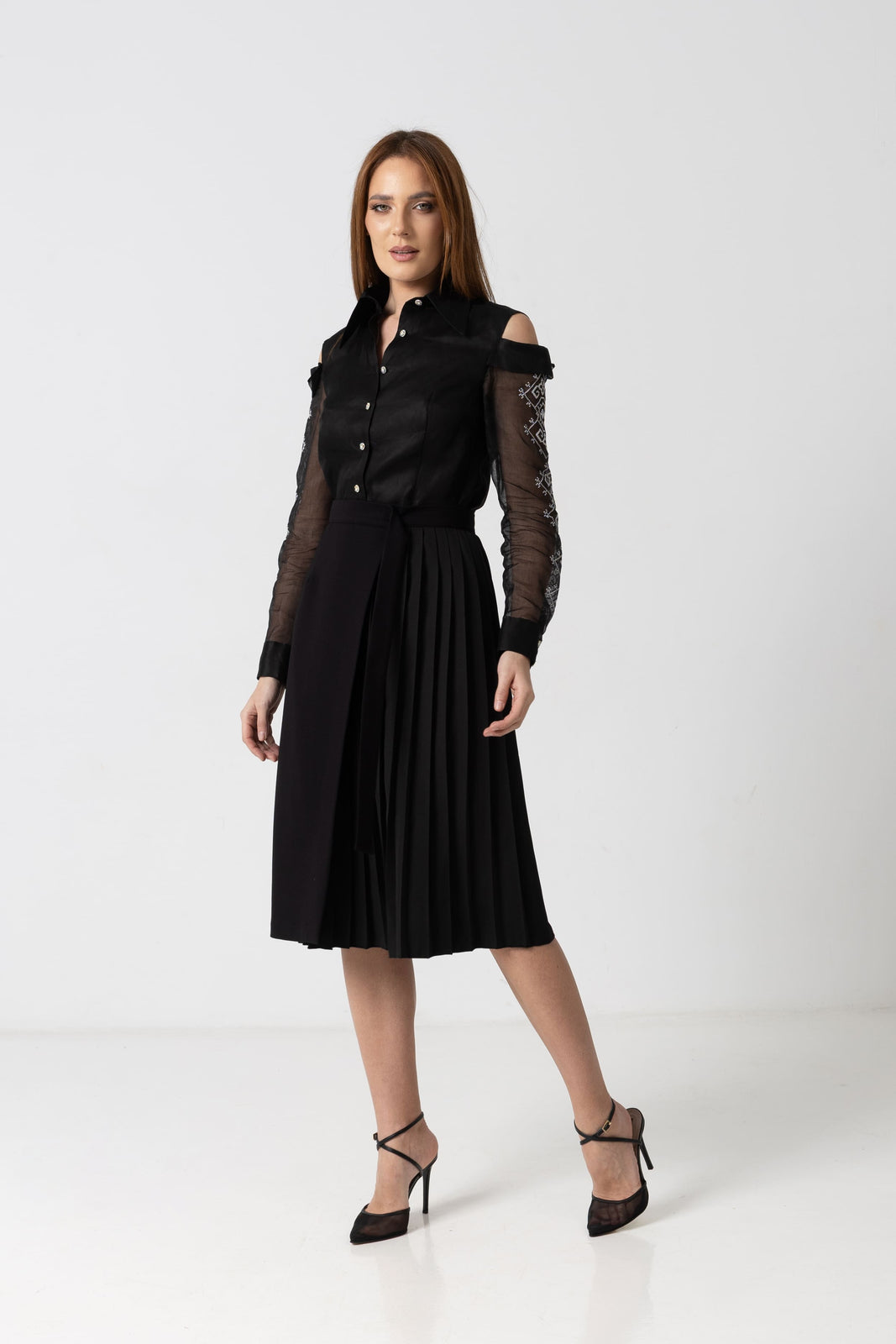 Load image into Gallery viewer, Skirt made of black jersey and white pleated panel