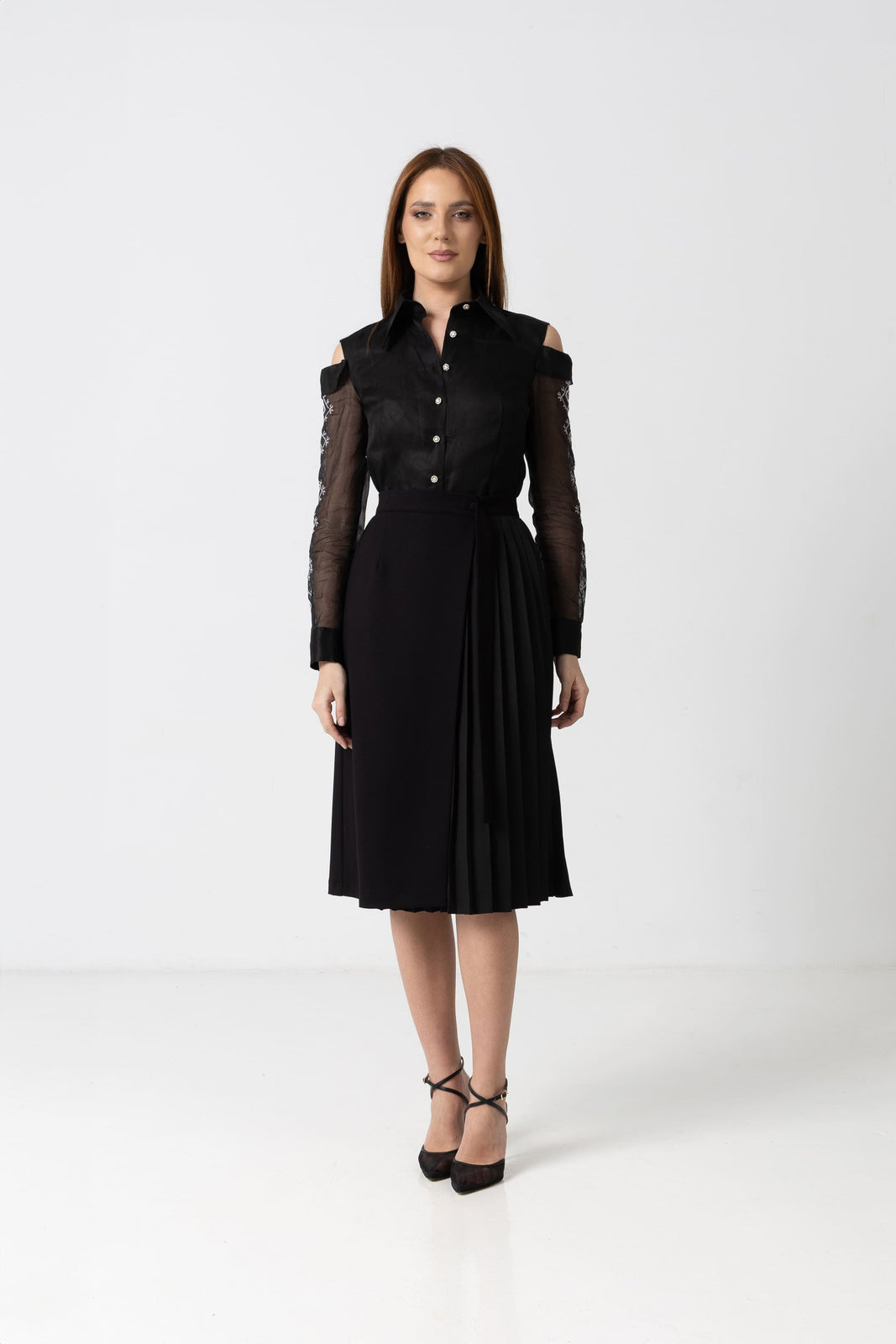 Load image into Gallery viewer, Skirt made of black jersey and white pleated panel