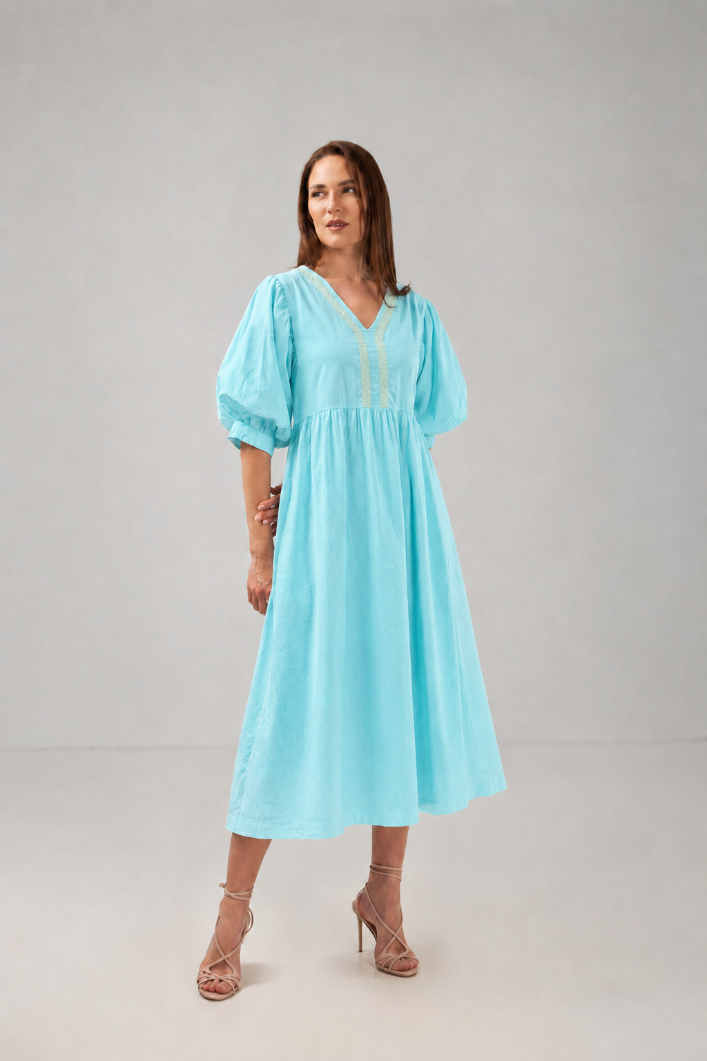 Incarca imaginea in galerie, Rochie Midi Bleu Aqua cu Mâneci Bufante și Inserții din Dantelă de Bumbac