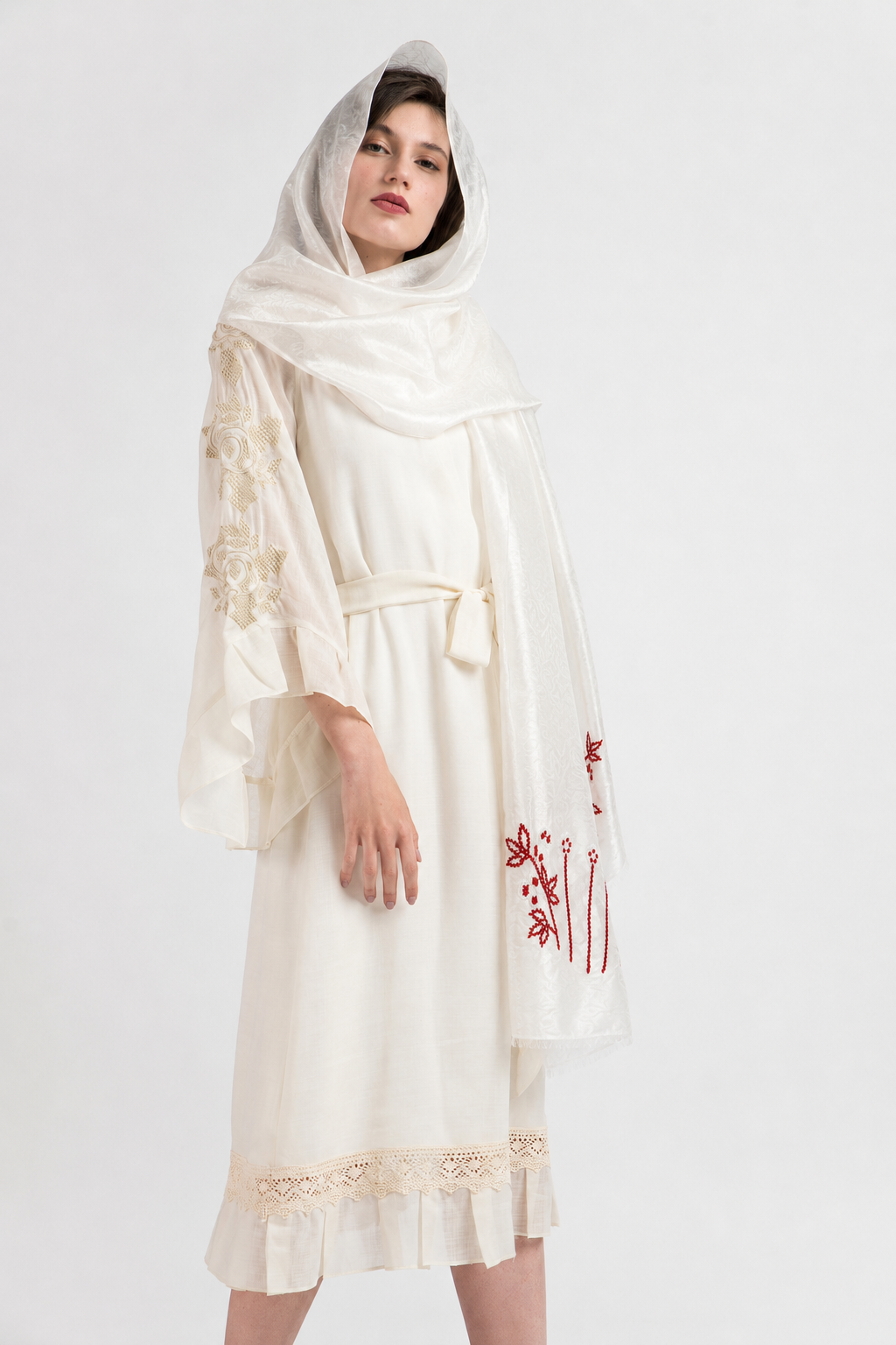 Load image into Gallery viewer, Naframa made of organza with hand-stitched flowers with beads