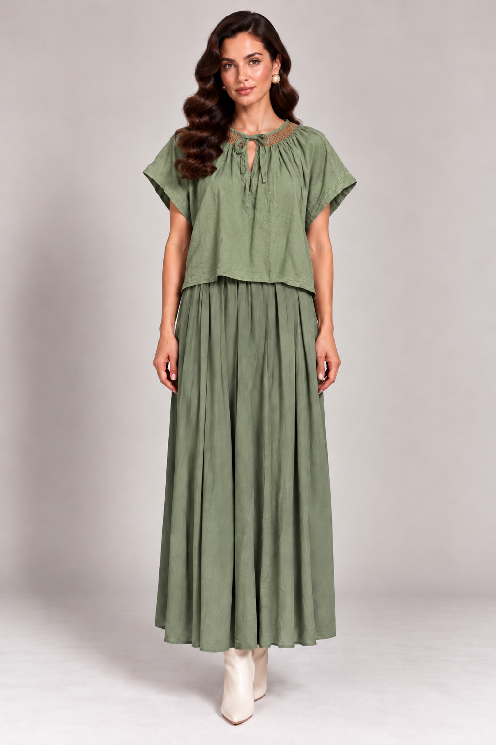 Load image into Gallery viewer, Dark navy blue denim midi skirt