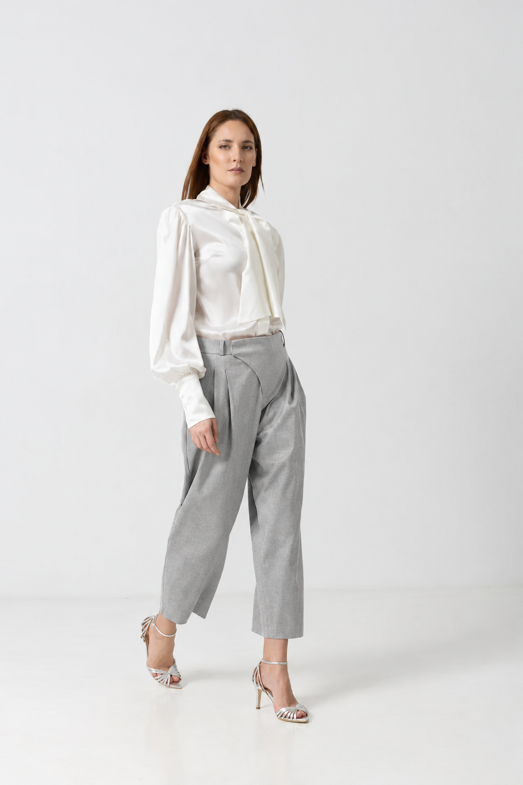 Load image into Gallery viewer, Midi white taffeta skirt
