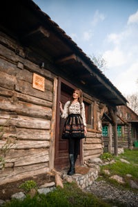 Short skirt woven in a warp