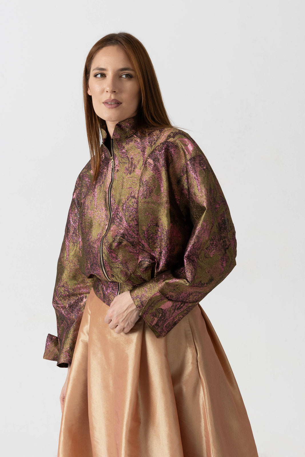 Incarca imaginea in galerie, Jacheta tip bomber din brocart cu fir de lame