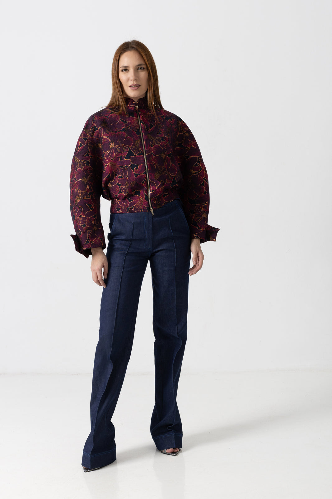 Incarca imaginea in galerie, Jacheta tip bomber din brocart in nuante tomnatice