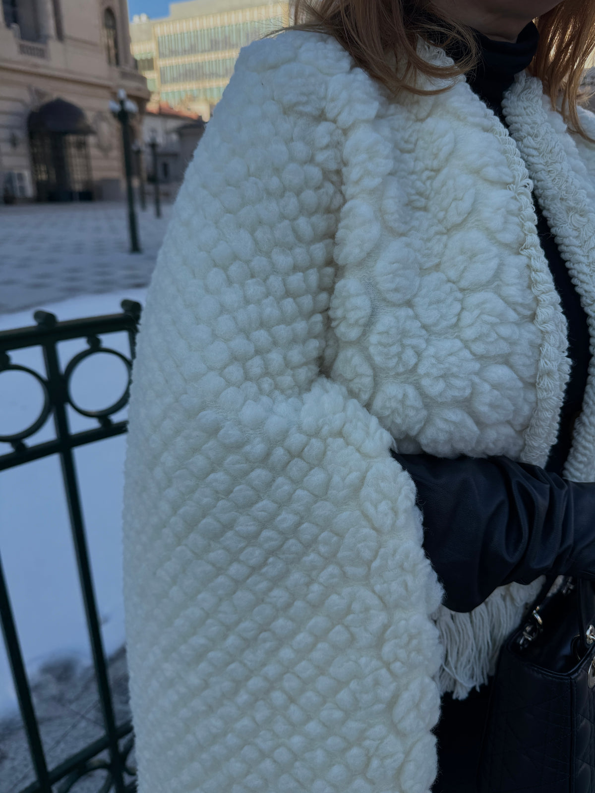 Incarca imaginea in galerie, Jachetă scurtă din lână