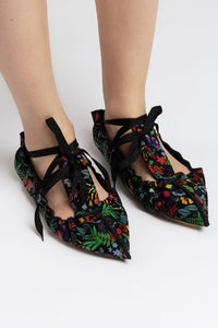 Opinci din piele intoarsa neagra cu imprimeu floral
