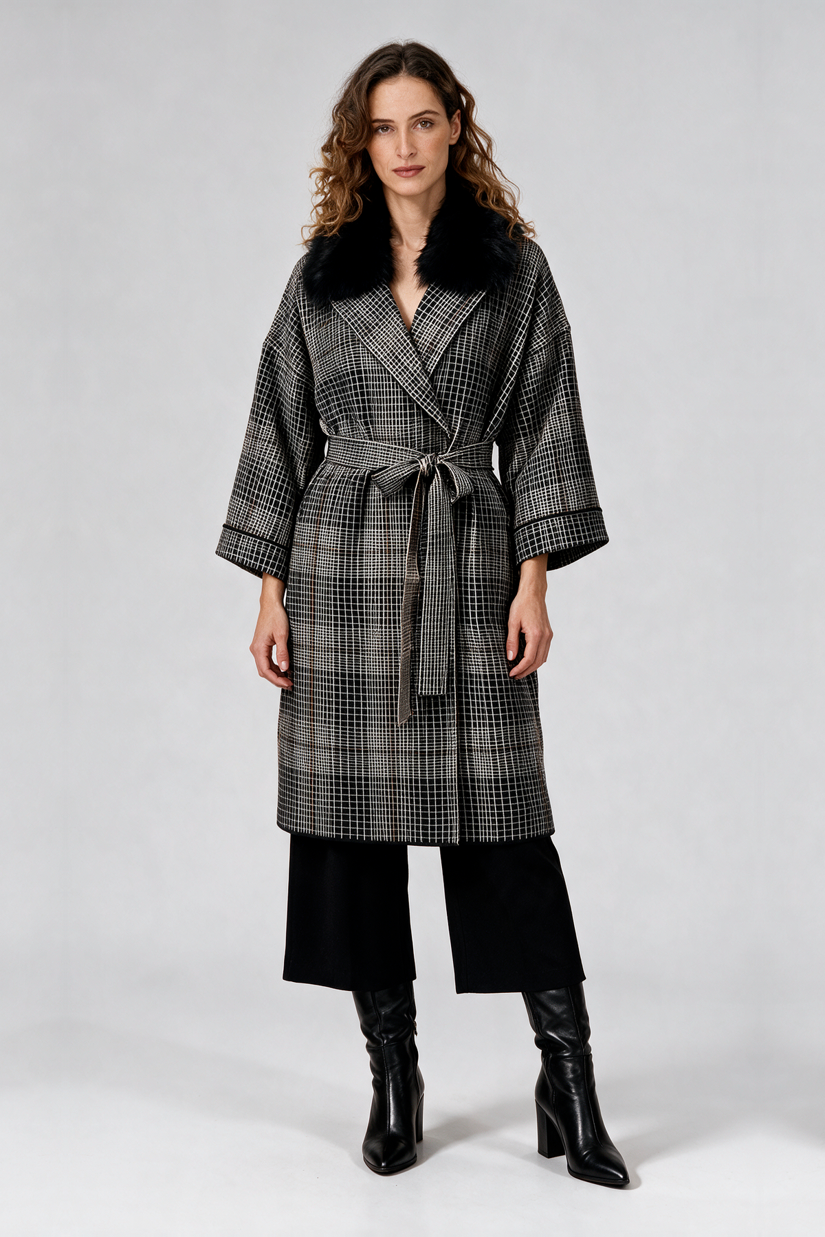 Short skirt woven in a warp