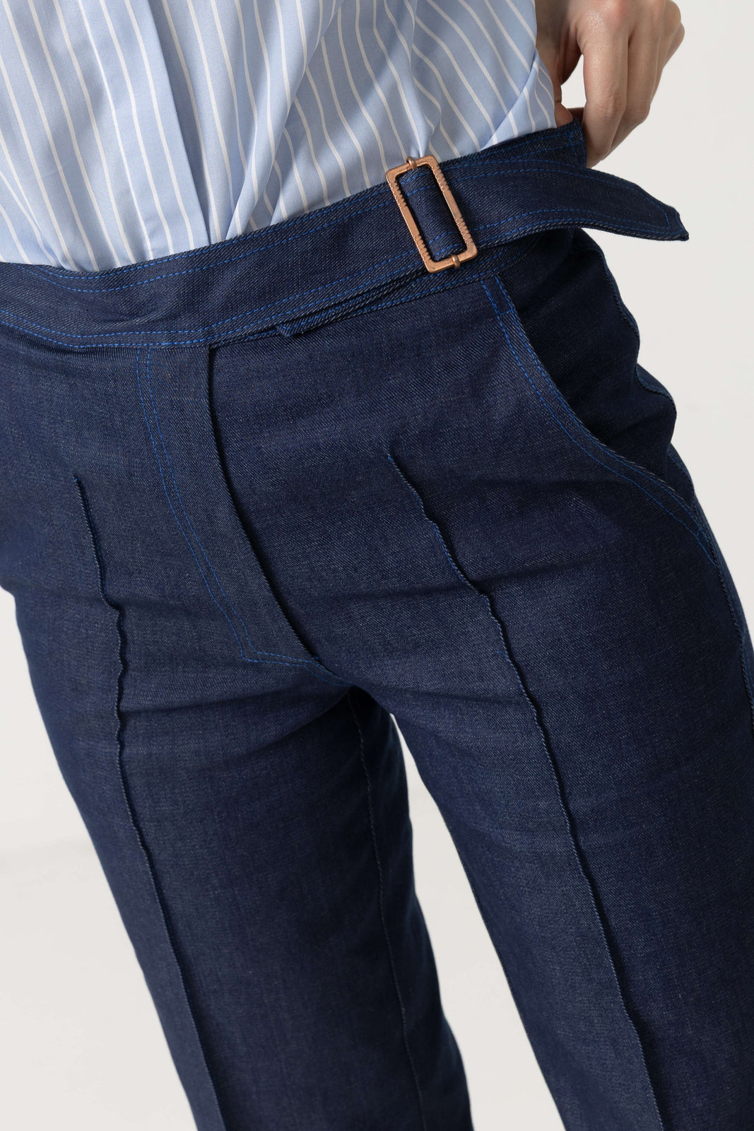 Load image into Gallery viewer, Fuchsia cotton midi dress with short sleeves and drawstring at the waist