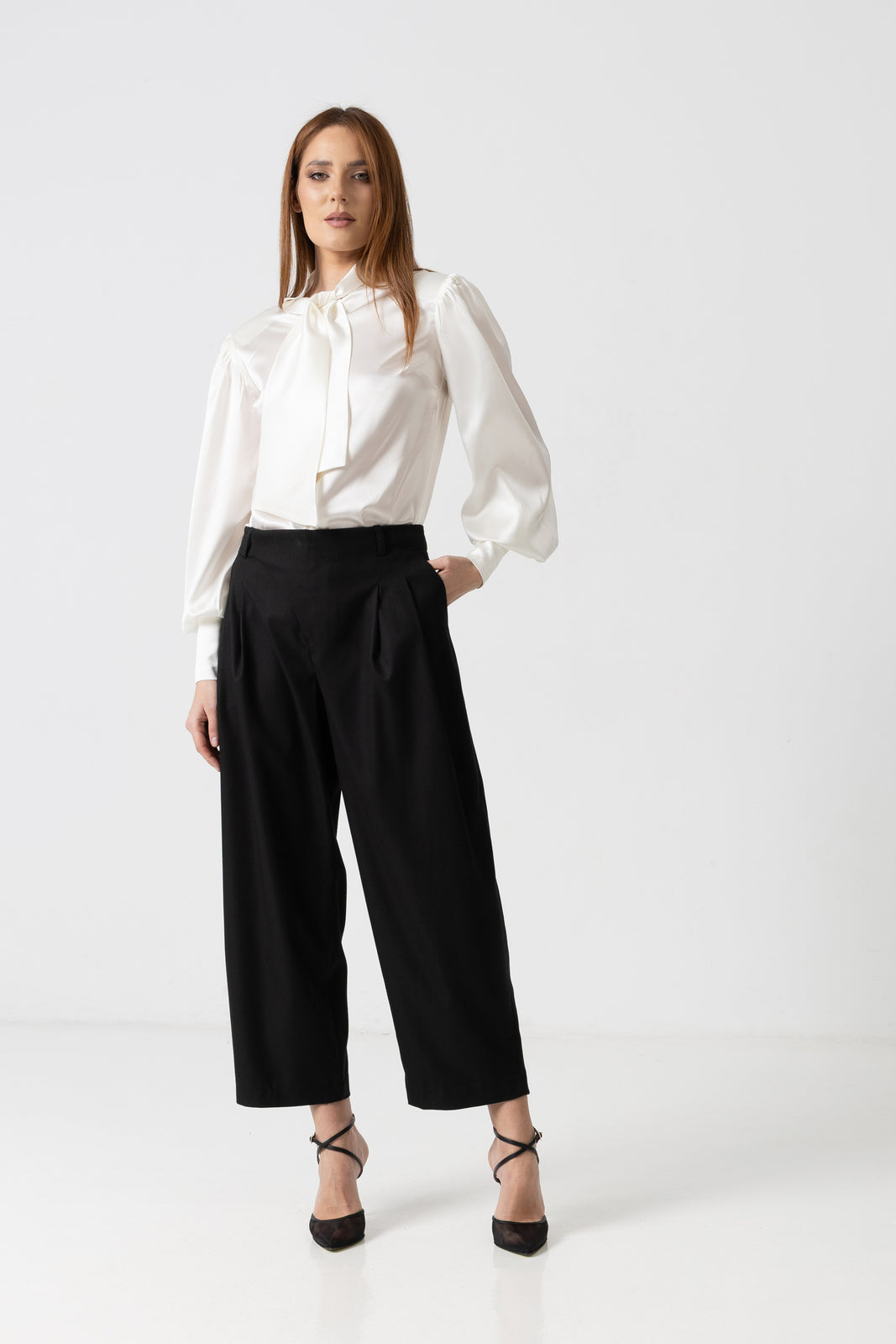 Incarca imaginea in galerie, Pantaloni eleganți din stofă cu design petrecut