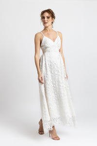 Rochie elegantă din dantelă cu broderie