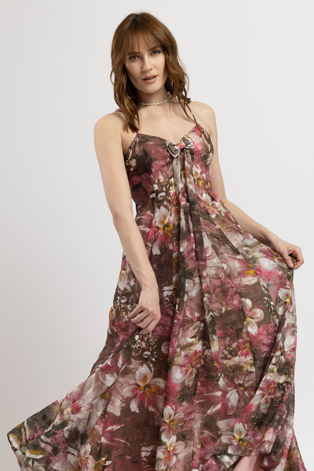 Incarca imaginea in galerie, Rochie lunga in clini din voal cu imprimeu floral