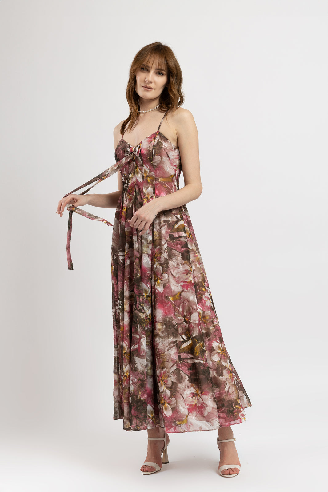 Incarca imaginea in galerie, Rochie lunga in clini din voal cu imprimeu floral