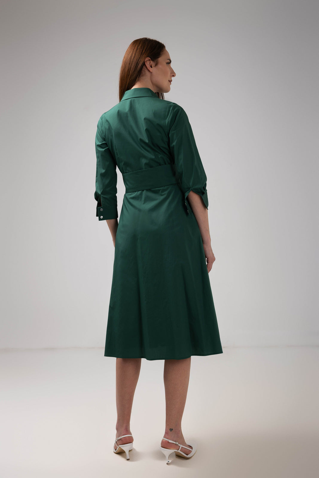 Load image into Gallery viewer, Dark green cotton shirt dress with macrame applications