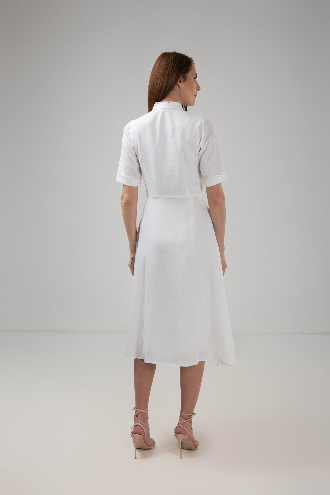Load image into Gallery viewer, Dark green cotton shirt dress with macrame applications