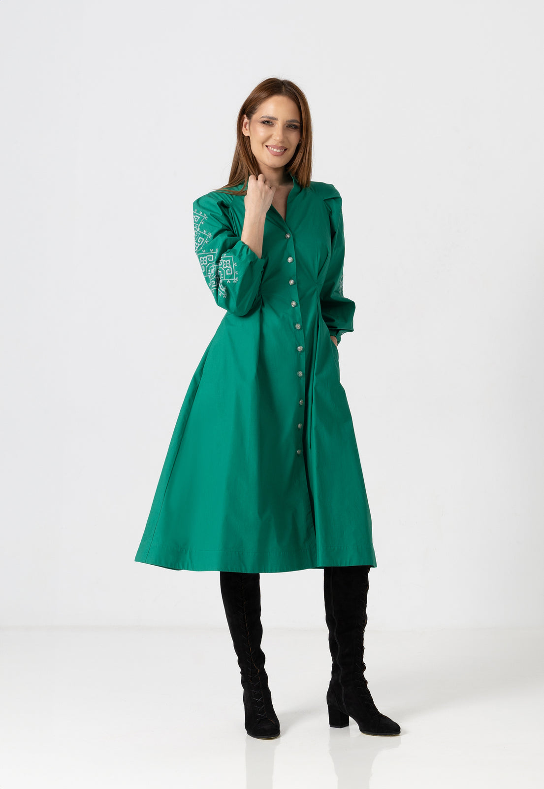 Load image into Gallery viewer, Rochie camasa tip tunica verde cu broderie computerizata si maneci bufante