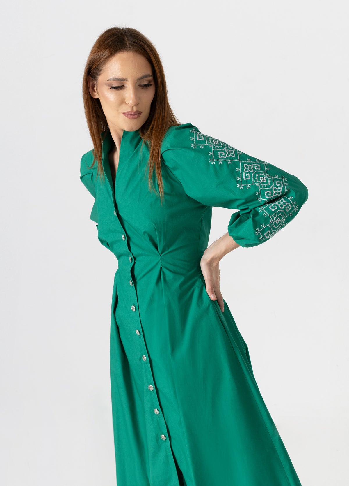 Rochie camasa tip tunica verde cu broderie computerizata si maneci bufante