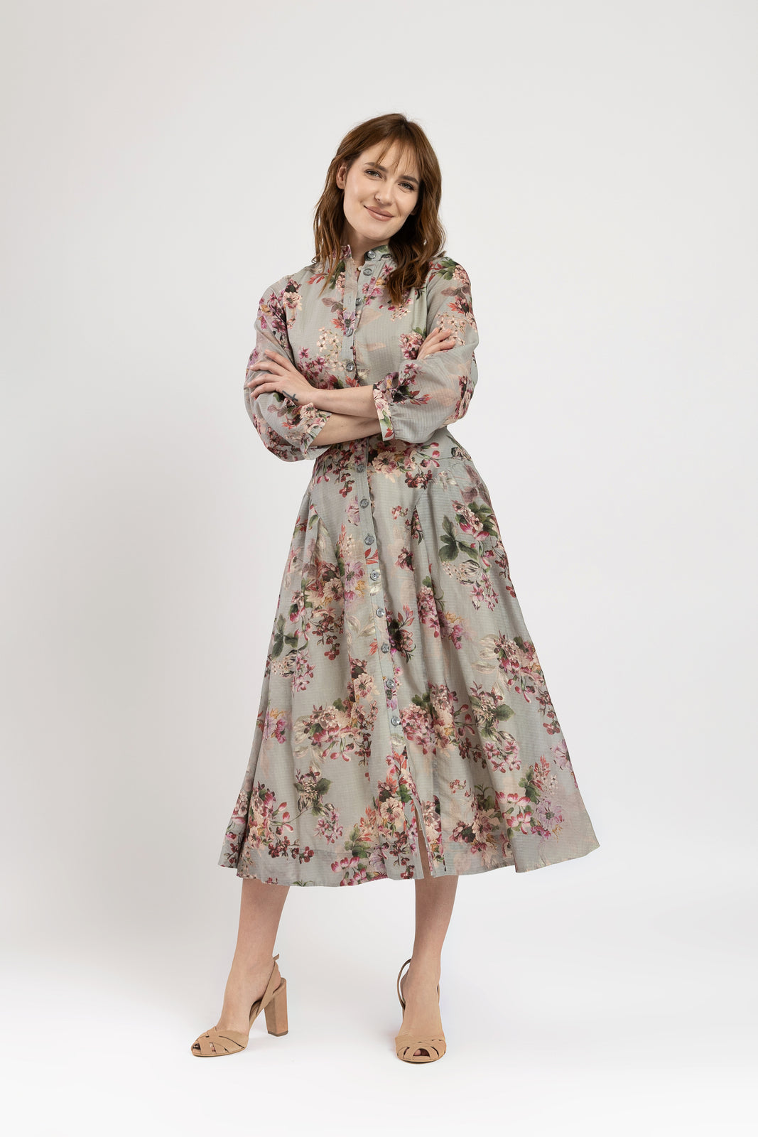 Incarca imaginea in galerie, Rochie din bumbac fin gri cu flori colorate