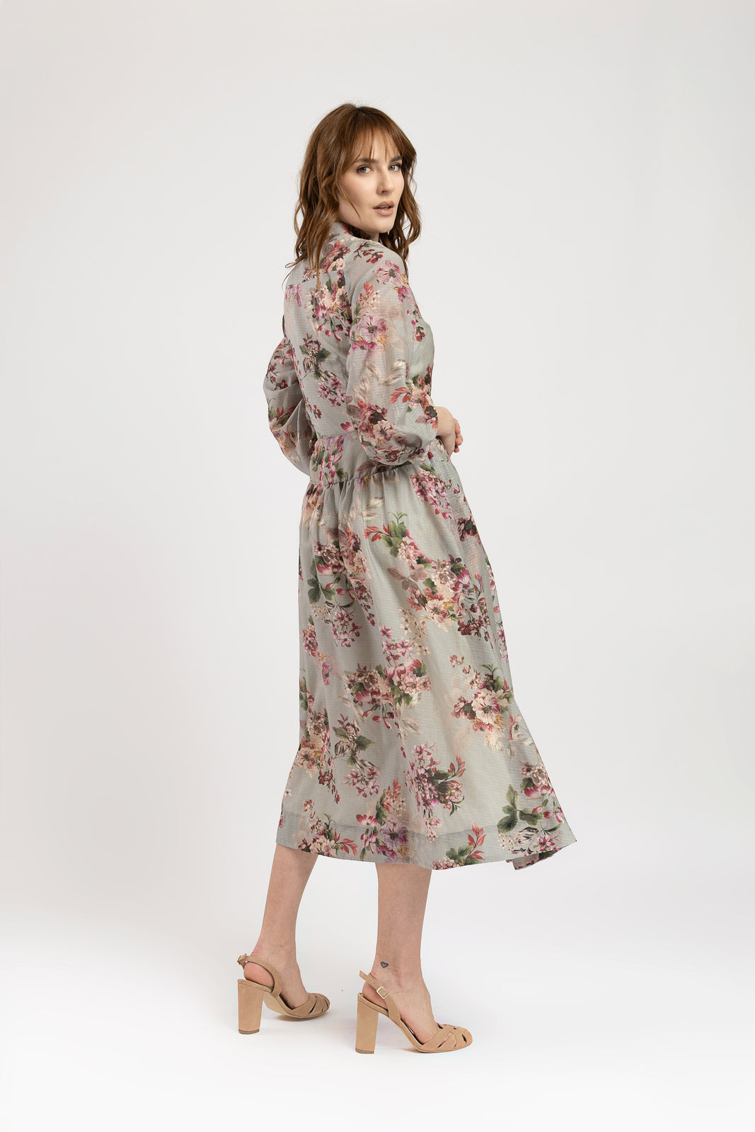 Incarca imaginea in galerie, Rochie din bumbac fin gri cu flori colorate