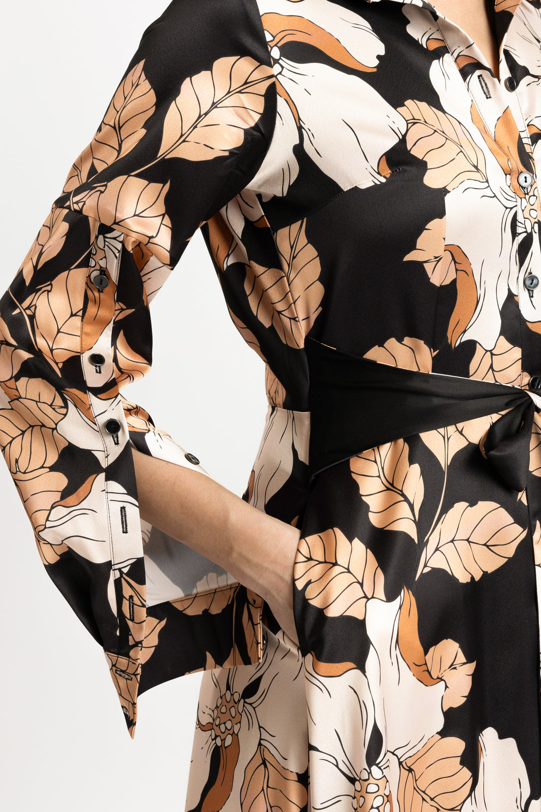 Load image into Gallery viewer, Shirt dress in black satin digitally printed with beige flowers