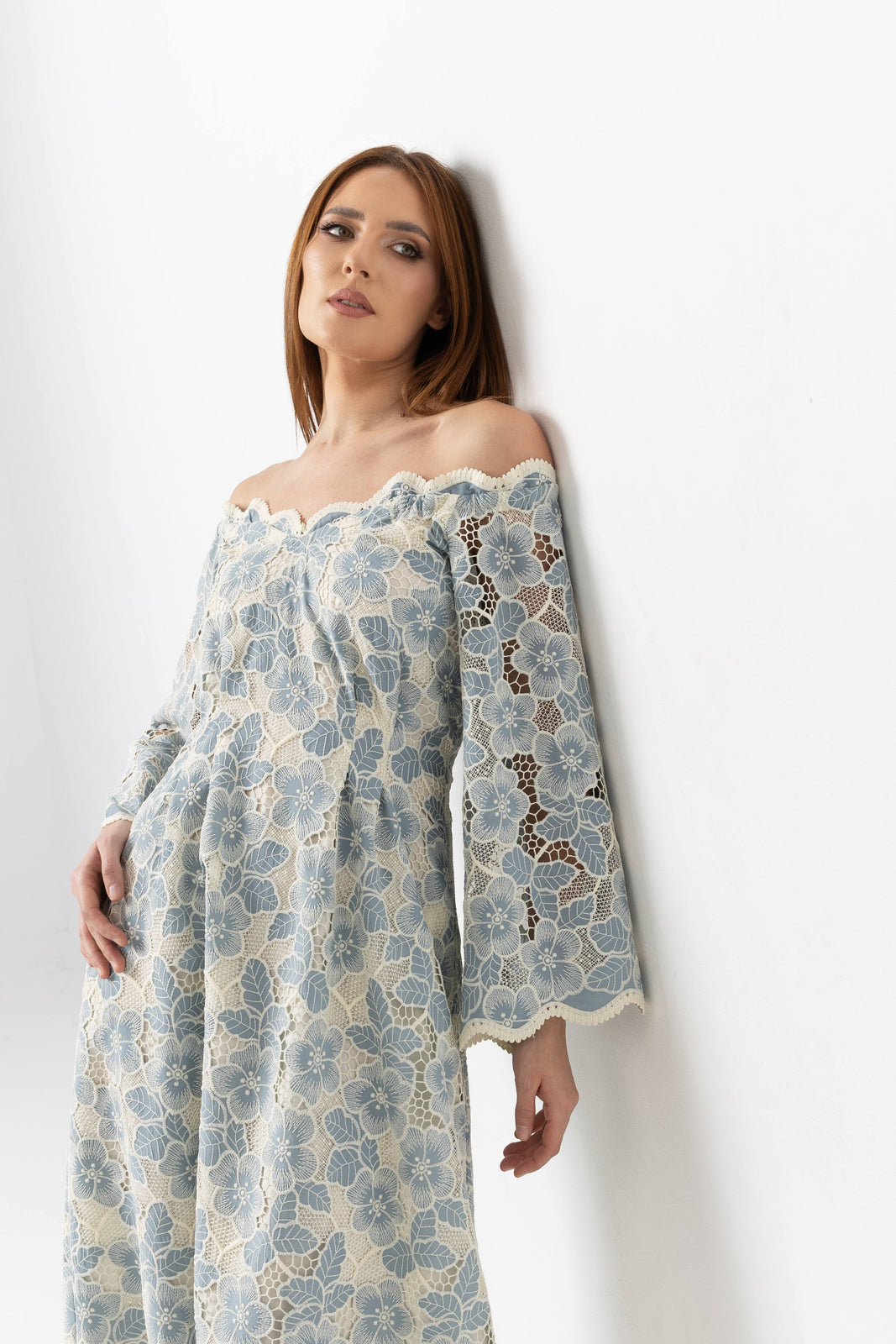 Load image into Gallery viewer, Dusty pink midi dress with cut-out shoulders