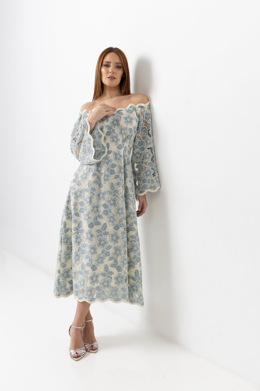 Load image into Gallery viewer, Dusty pink midi dress with cut-out shoulders