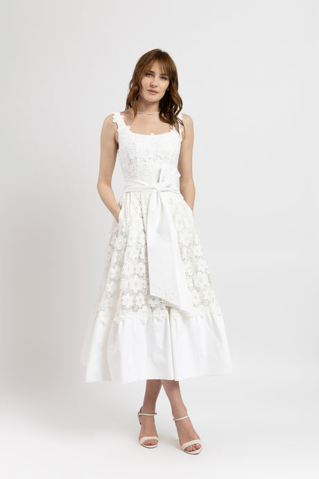 Rochie midi din macrame floral si volan din bumbac satinat alb
