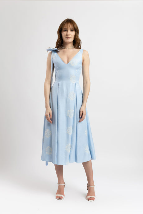 Rochie midi din vascoza bleu brodata
