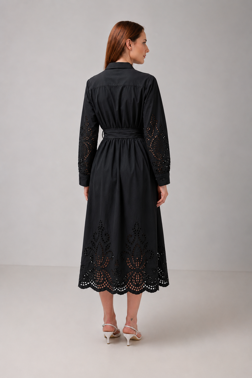 Load image into Gallery viewer, Dark green cotton shirt dress with macrame applications