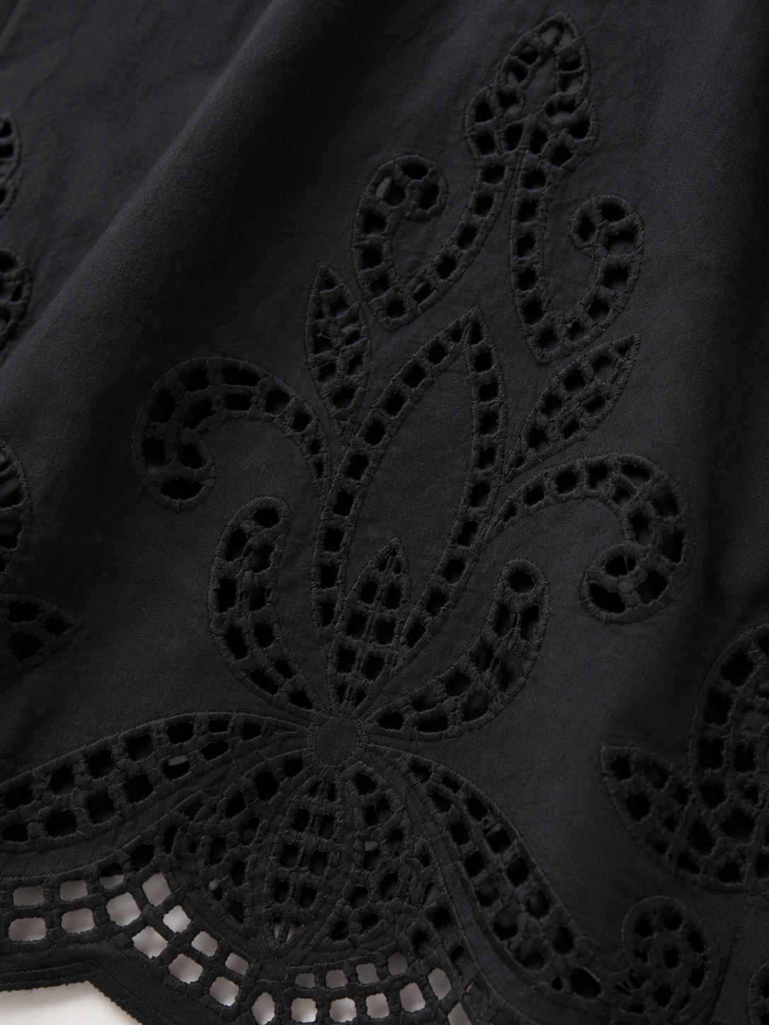 Load image into Gallery viewer, Dark green cotton shirt dress with macrame applications