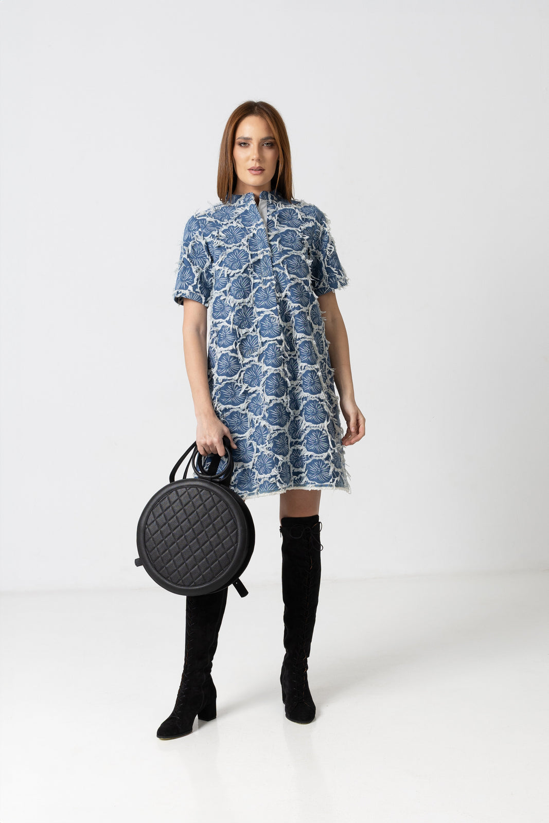 Load image into Gallery viewer, Dusty pink midi dress with cut-out shoulders