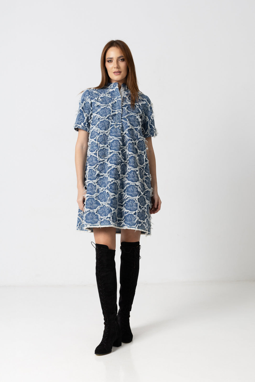 Load image into Gallery viewer, Dusty pink midi dress with cut-out shoulders