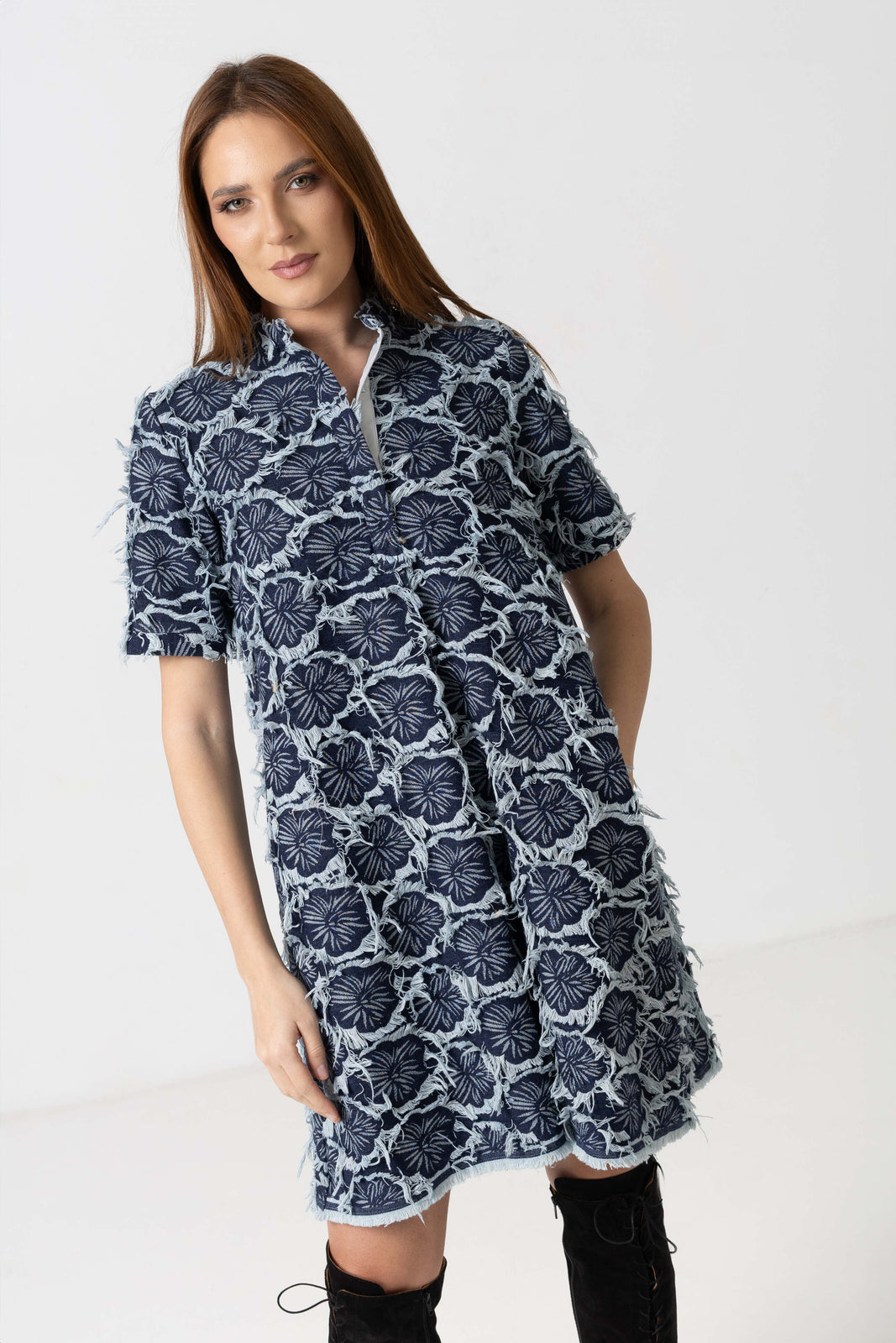 Load image into Gallery viewer, Dusty pink midi dress with cut-out shoulders