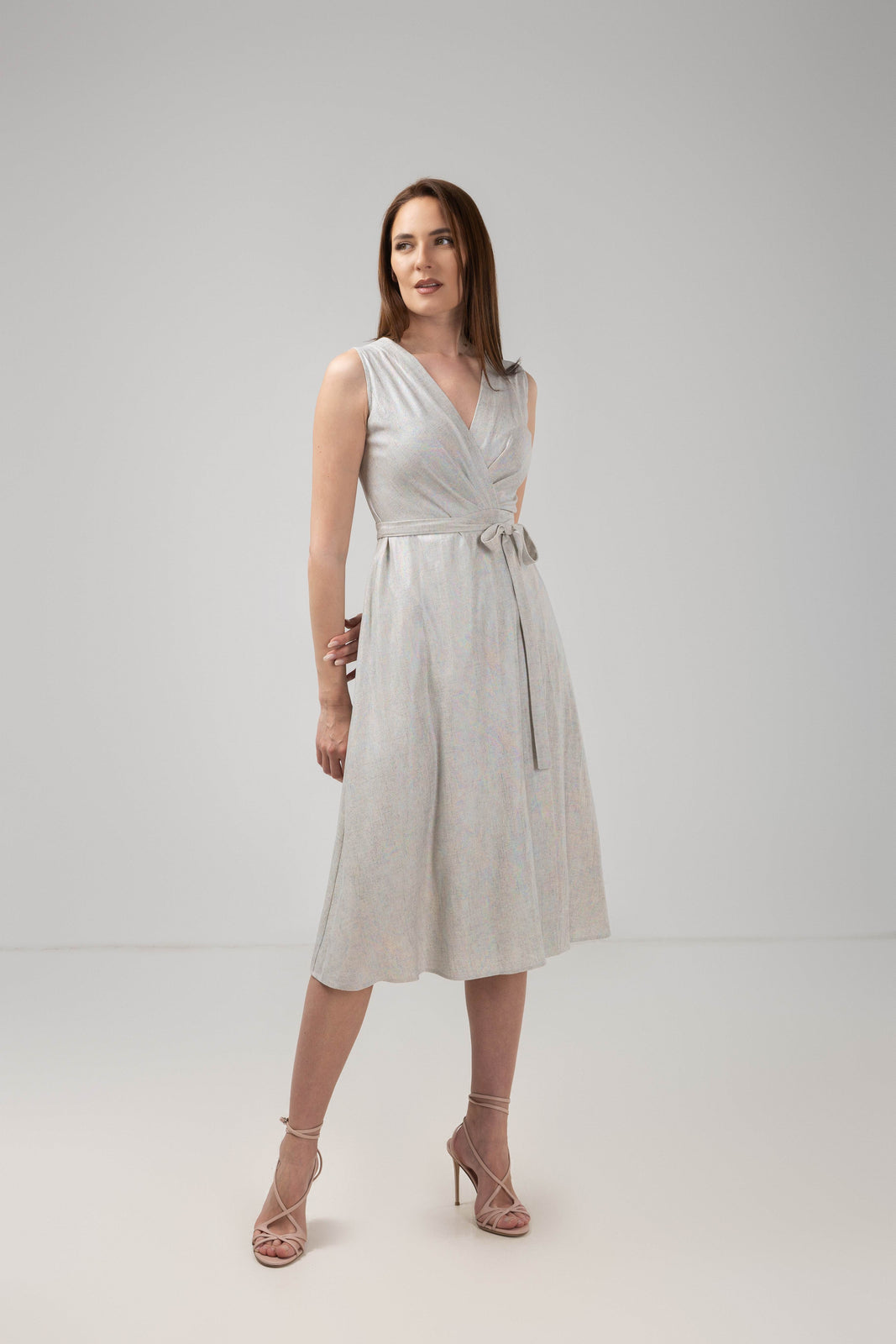 Incarca imaginea in galerie, Rochie midi petrecuta din in cu irizatii multicolore
