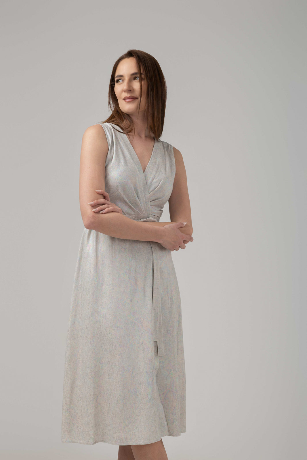 Incarca imaginea in galerie, Rochie midi petrecuta din in cu irizatii multicolore