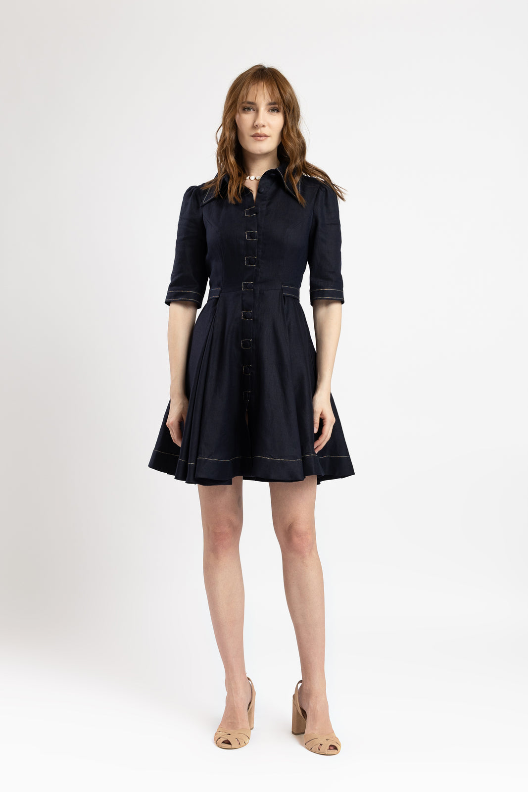 Incarca imaginea in galerie, Rochie scurtă din in bleumarin și cusături metalice