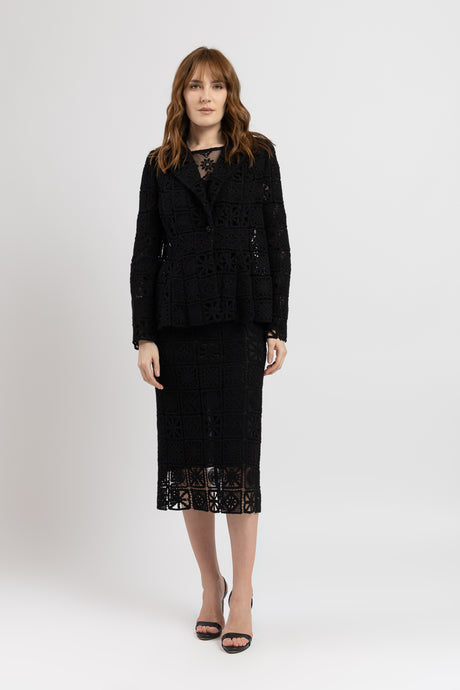 Sacou cambrat din macrame negru