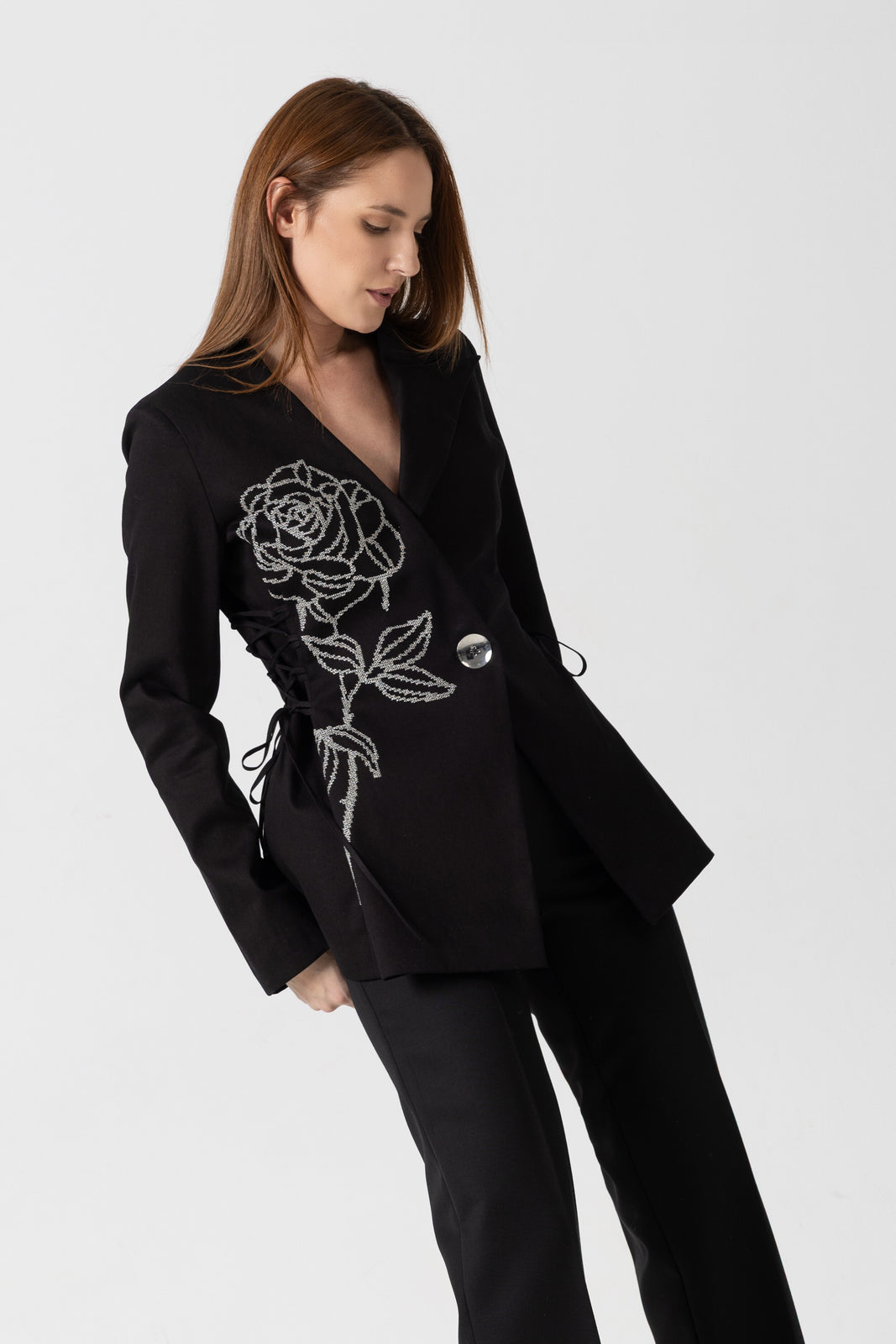 Incarca imaginea in galerie, Sacou din denim cu broderie trandafir