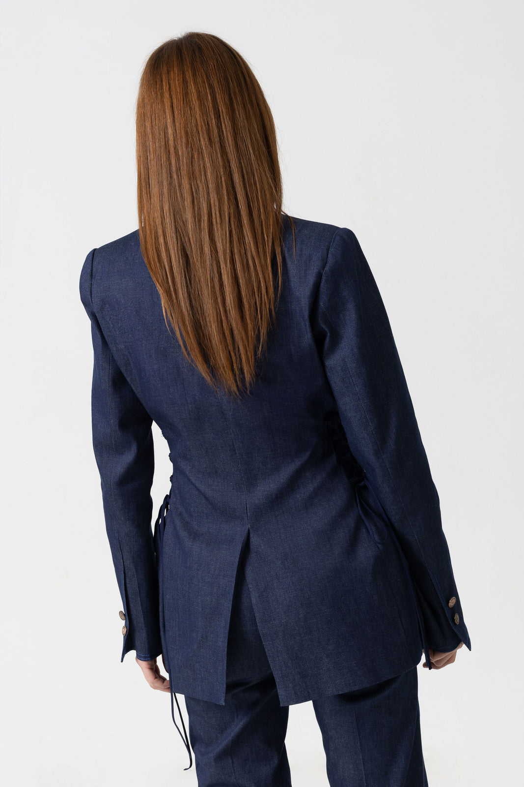 Incarca imaginea in galerie, Sacou din denim albastru inchis cu broderie trandafir